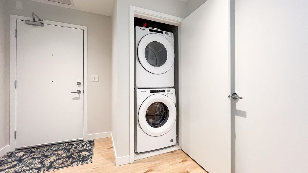 1405 3430 E Kent Avenue