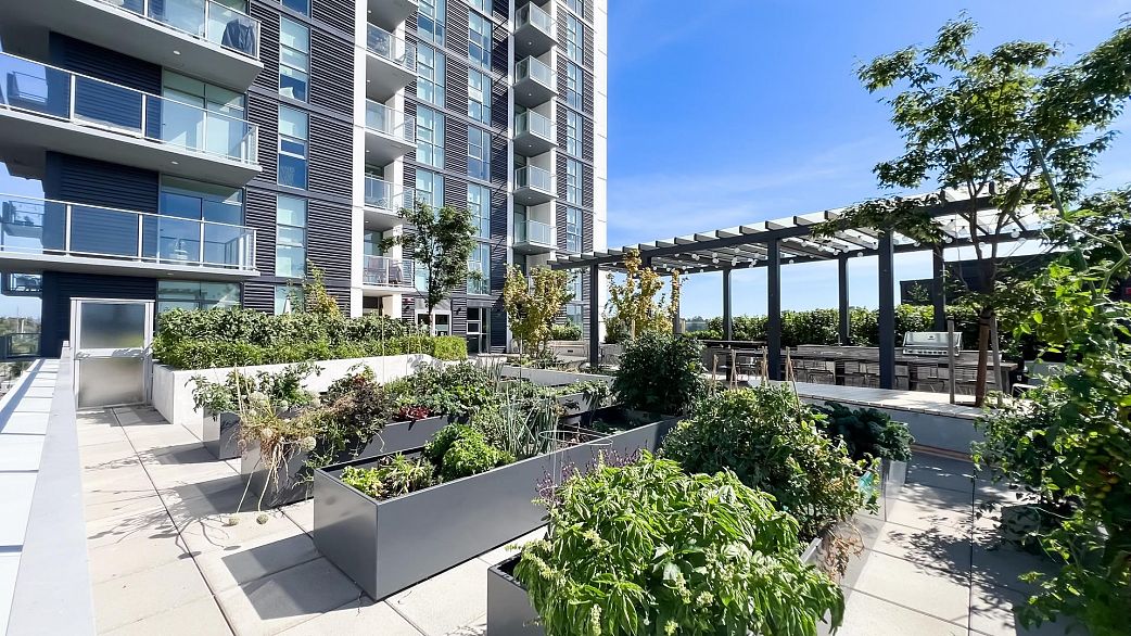 1405 3430 E Kent Avenue