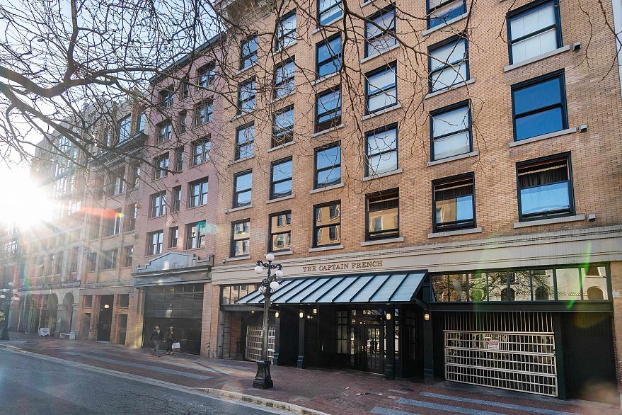 304 41 Alexander Street