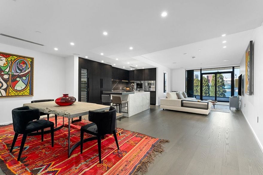 303 1601 QUEBEC STREET, Vancouver BC V6A 0J9
