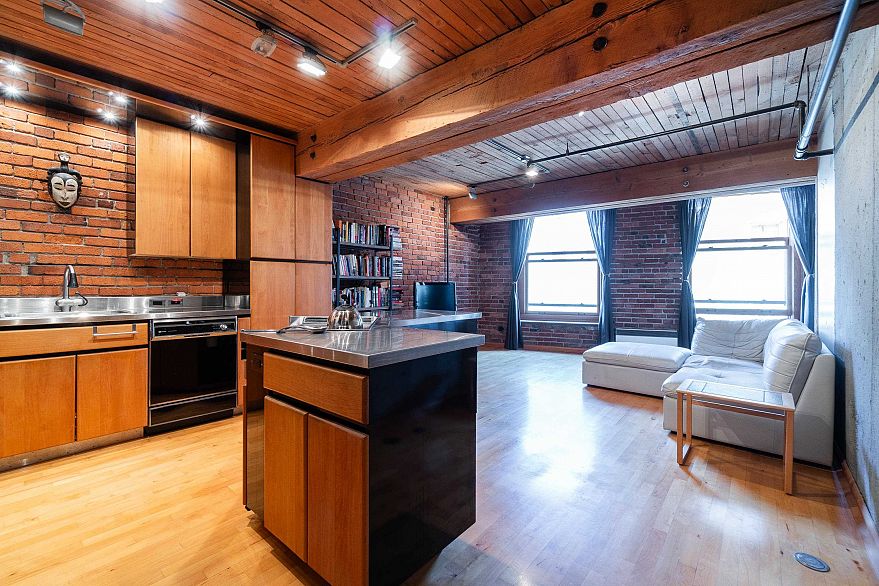 304 41 Alexander Street