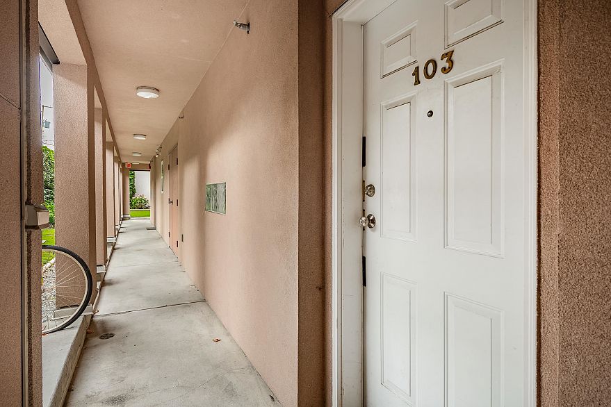 103 1688 E 8th Avenue