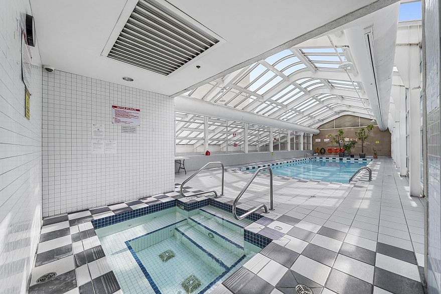 1709 438 Seymour Street