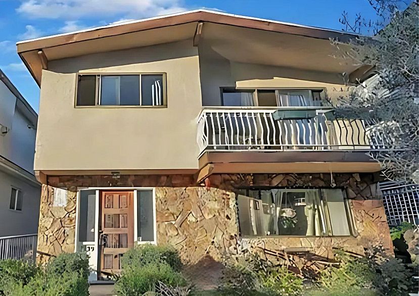 2339 Kingsway
