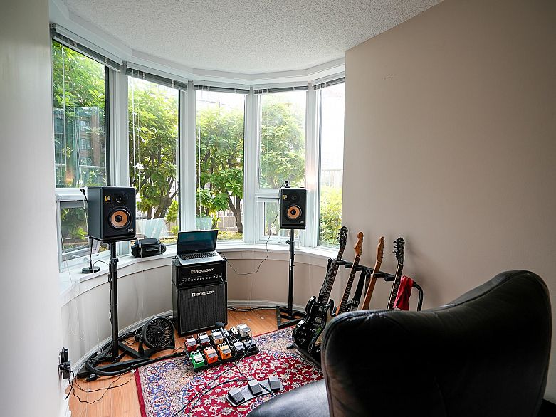 101 1845 Robson Street