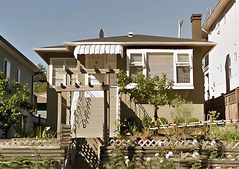 2353 Kingsway