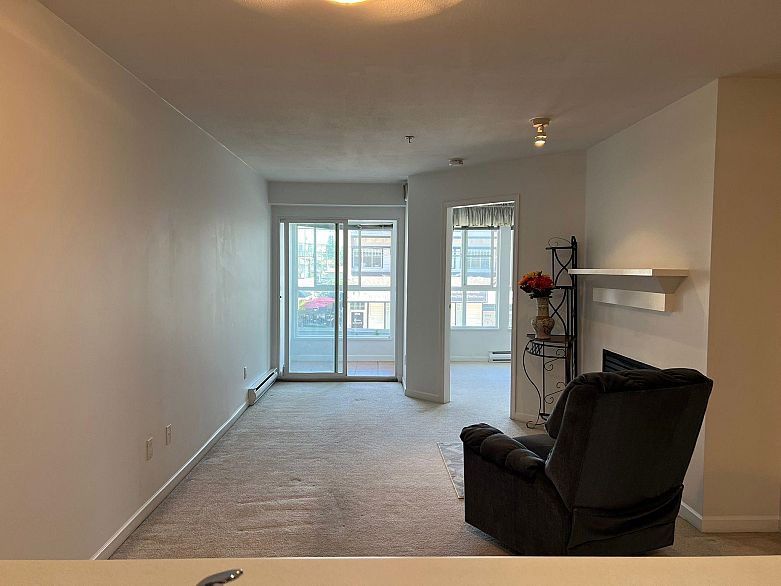 208 6991 Victoria Drive