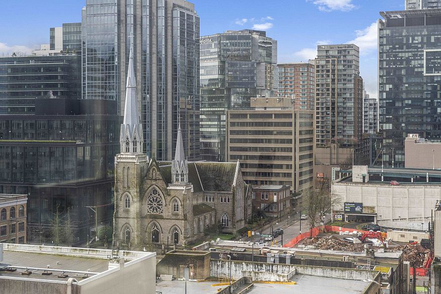 1709 438 Seymour Street