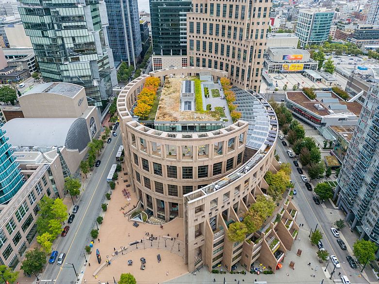 1003 821 Cambie Street