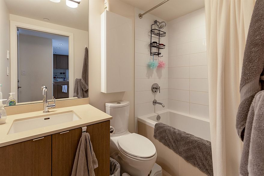 1206 111 E 1st Avenue