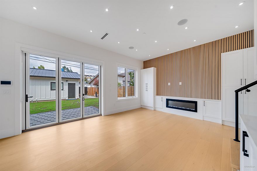 2 4463 Walden Street