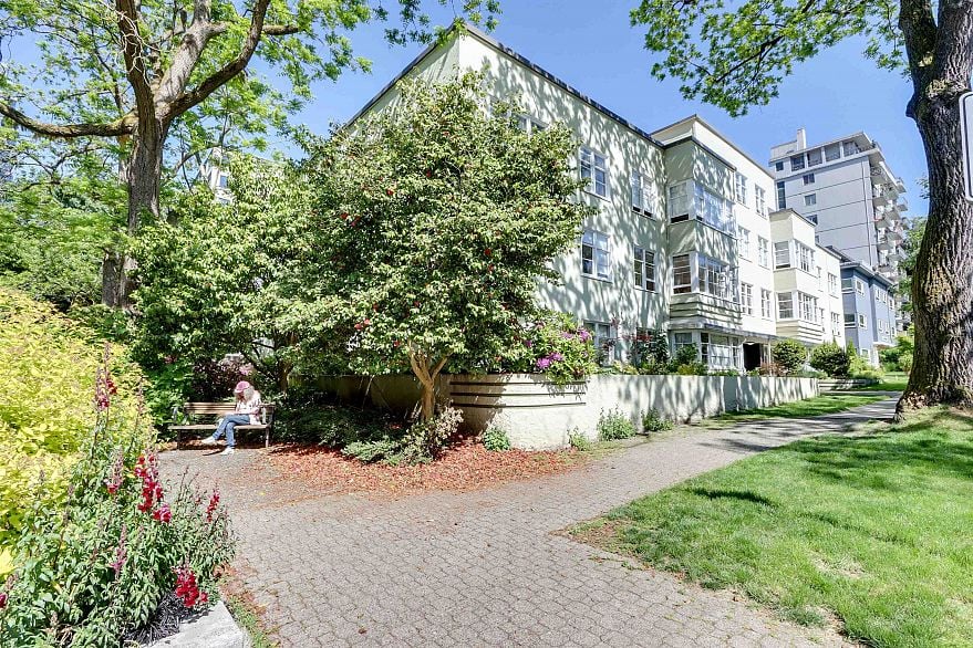 303 1565 Burnaby Street