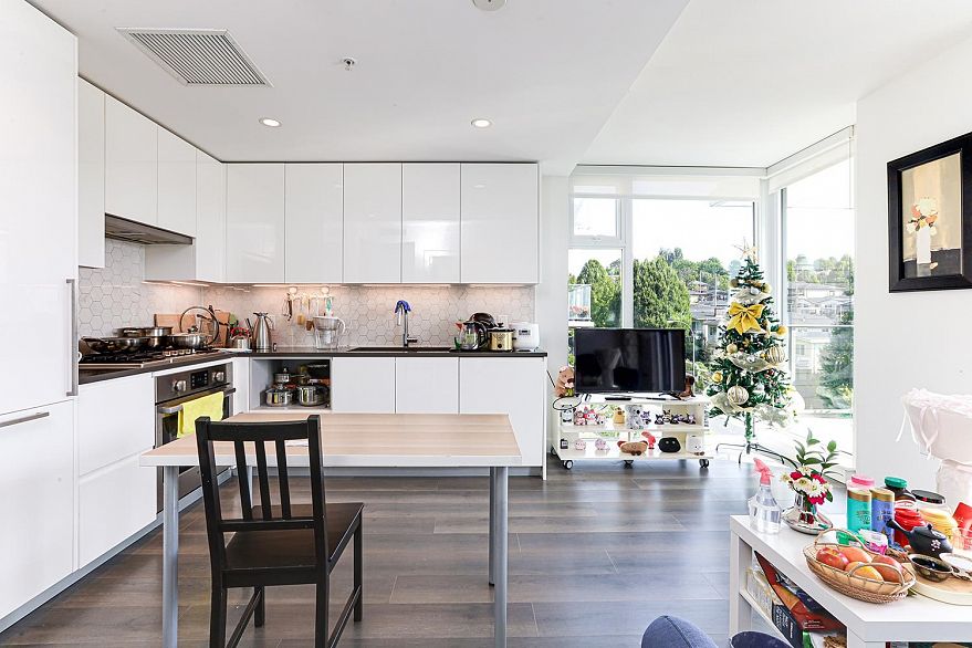 403 8181 Chester Street