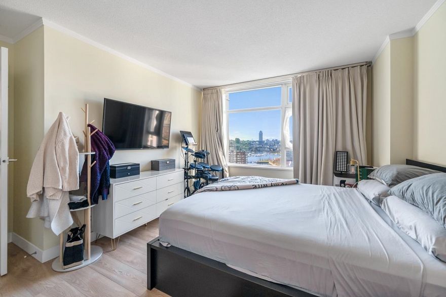 2608 198 Aquarius Mews