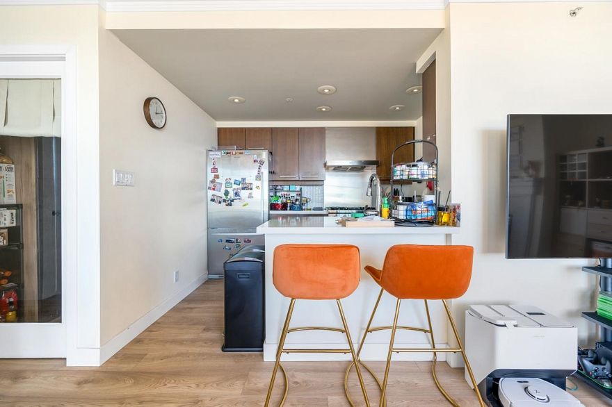 2608 198 Aquarius Mews