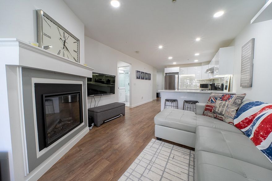 207 5025 Joyce Street