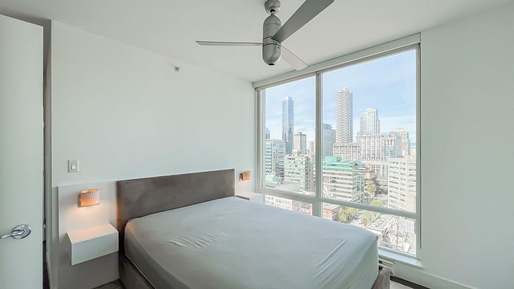 2004 565 Smithe Street