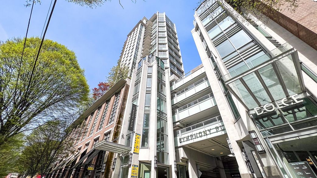 2004 565 Smithe Street