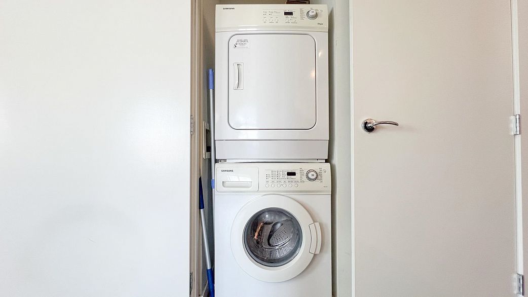 2004 565 Smithe Street