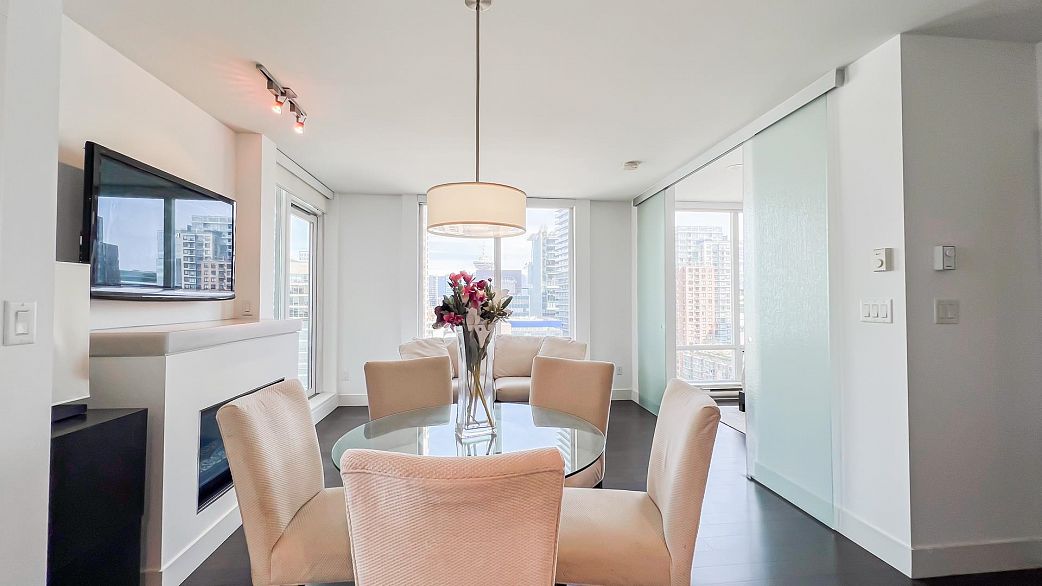 2004 565 Smithe Street