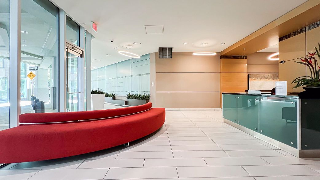 2004 565 Smithe Street