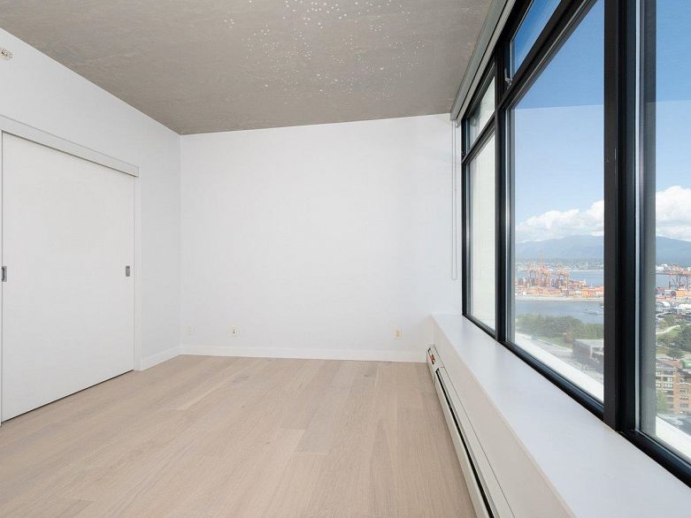 2503 108 W Cordova Street