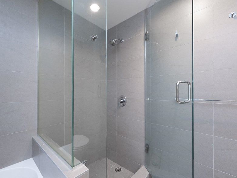 2503 108 W Cordova Street