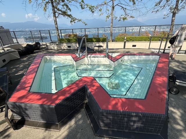 2503 108 W Cordova Street