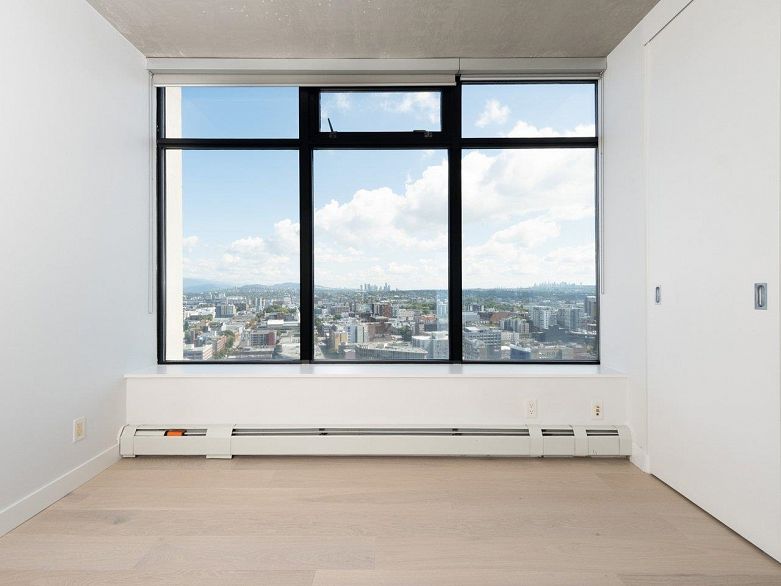 2503 108 W Cordova Street