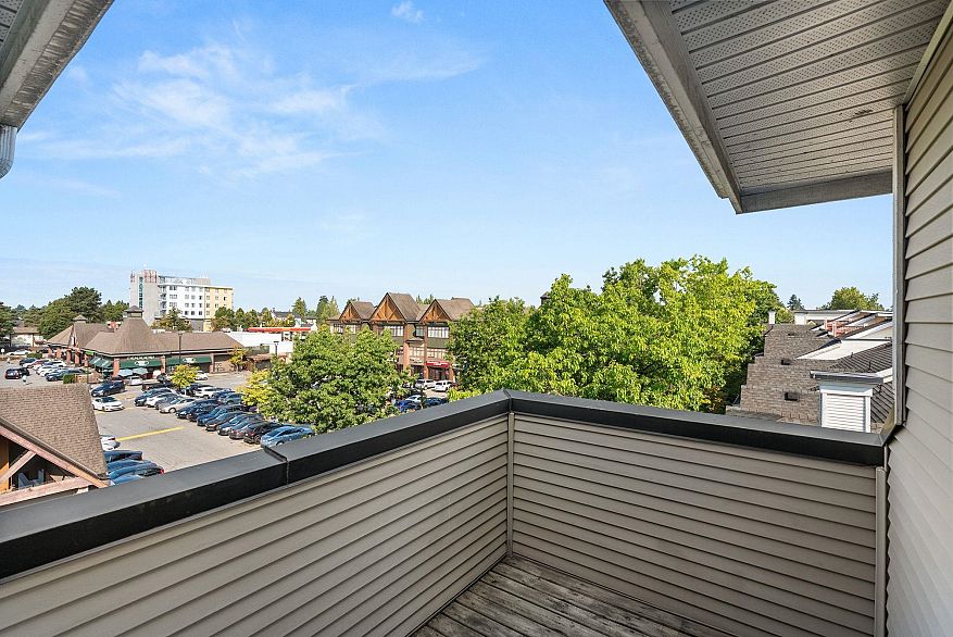 417 7089 Mont Royal Square