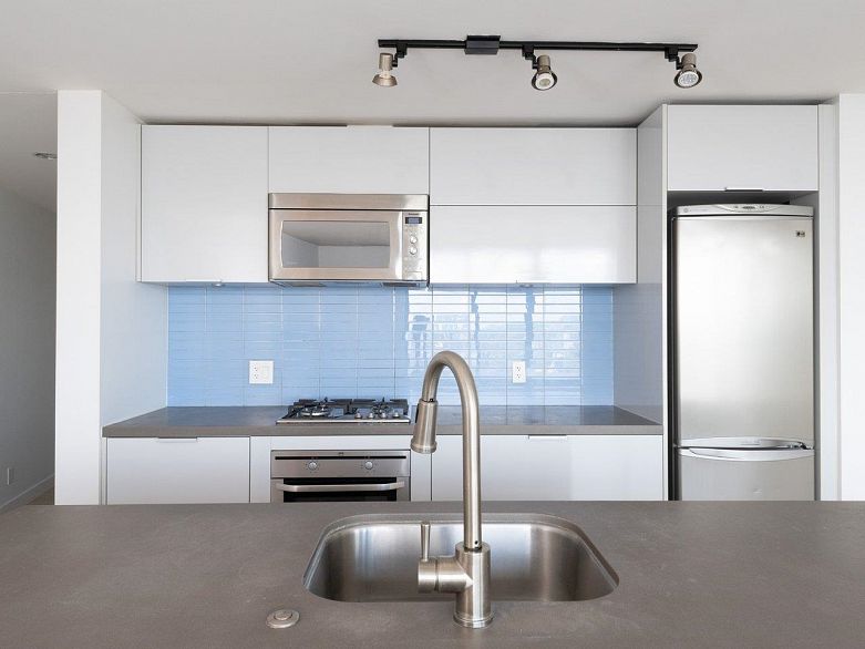 2503 108 W Cordova Street