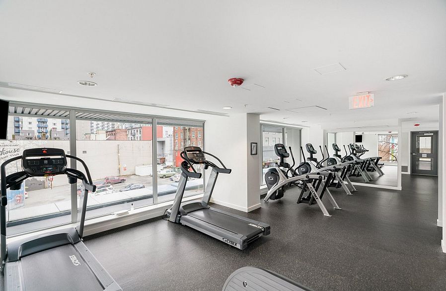 1902 999 Seymour Street