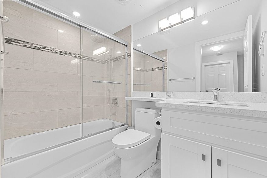 211 5818 Lincoln Street