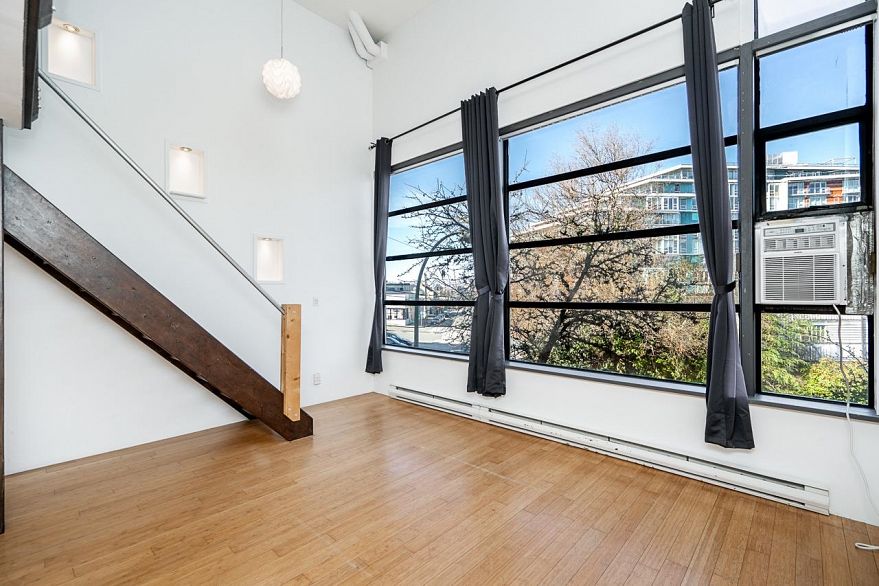 202 1850 Lorne Street