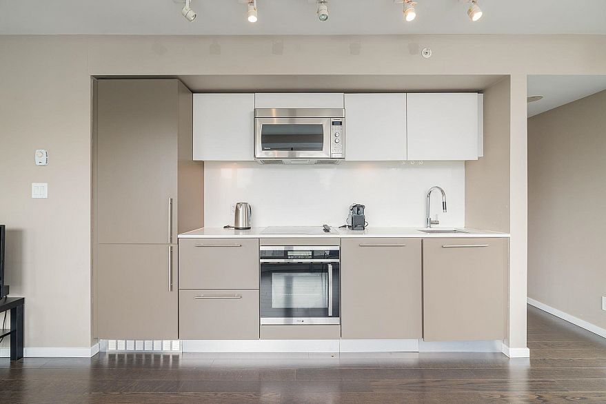 1902 999 Seymour Street