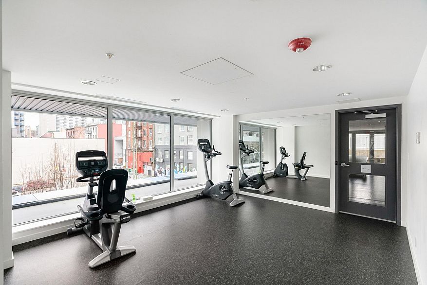 1902 999 Seymour Street