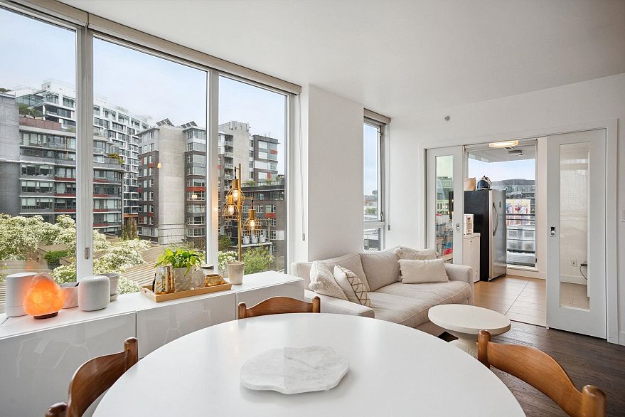 707 288 W 1st Avenue