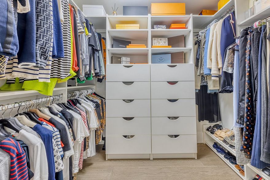 110 1328 Marinaside Crescent