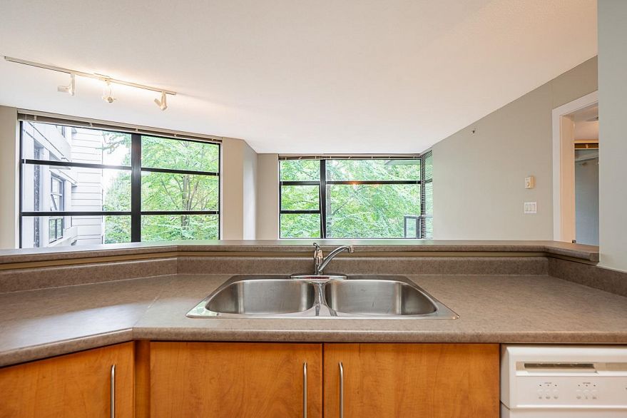 309 5380 Oben Street