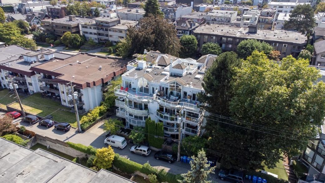 PH21 2175 W 3rd Avenue