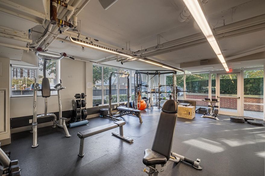 1912 1618 Quebec Street