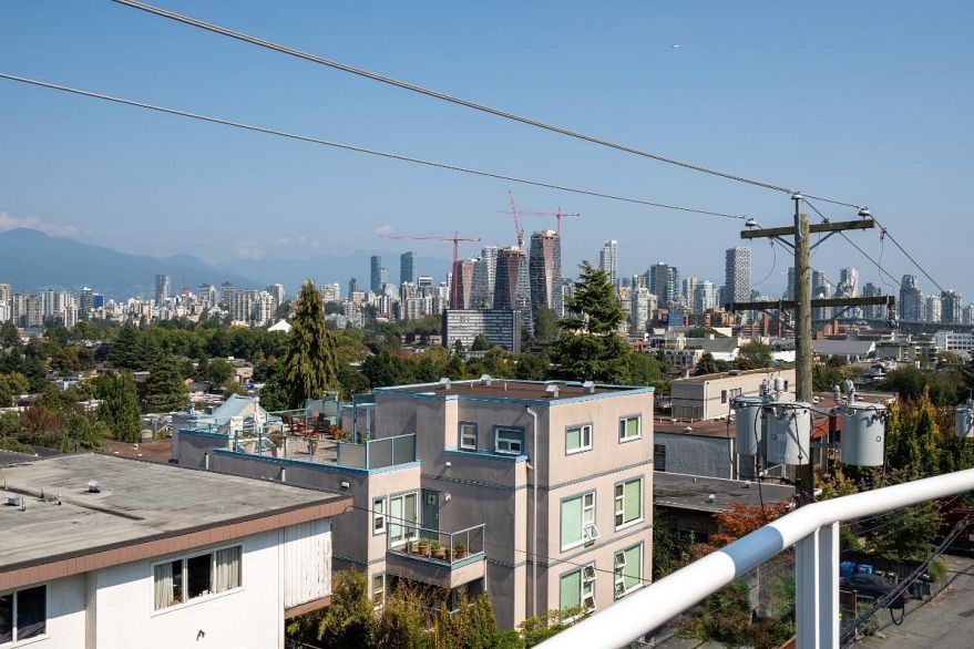 PH21 2175 W 3rd Avenue