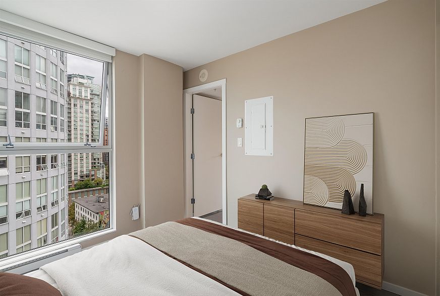 1902 999 Seymour Street