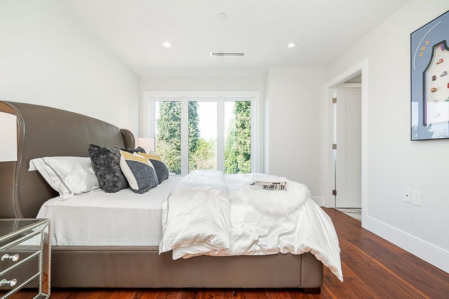 2356 West 16th Avenue