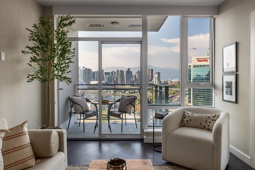 1912 1618 Quebec Street