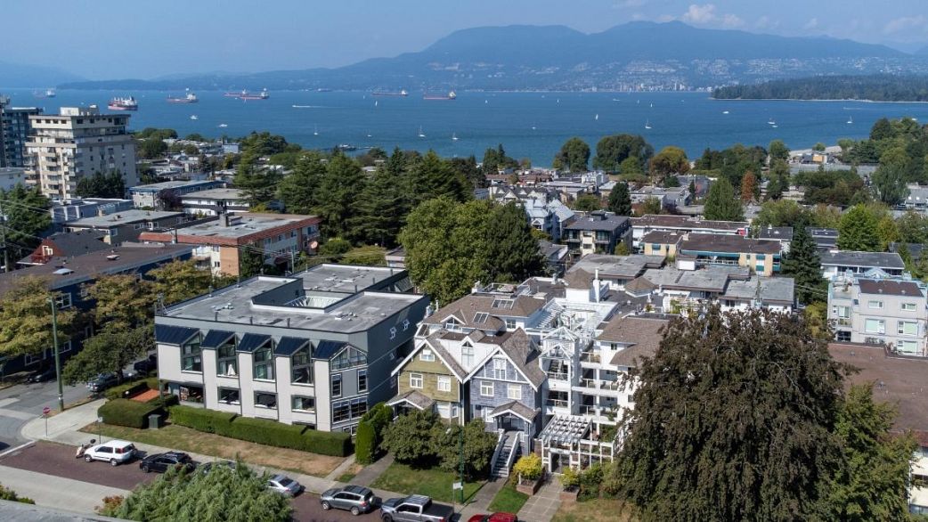 PH21 2175 W 3rd Avenue