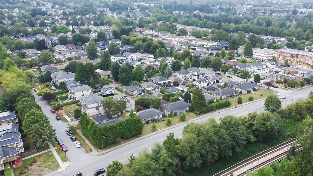 2576 S Grandview Highway