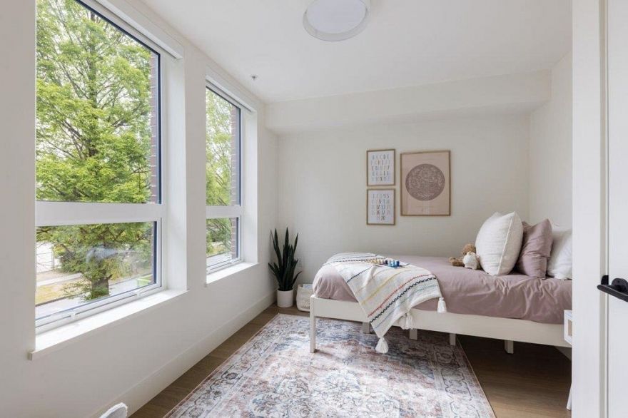 104 5381 Willow Street