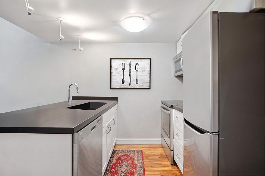 508 1 E Cordova Street