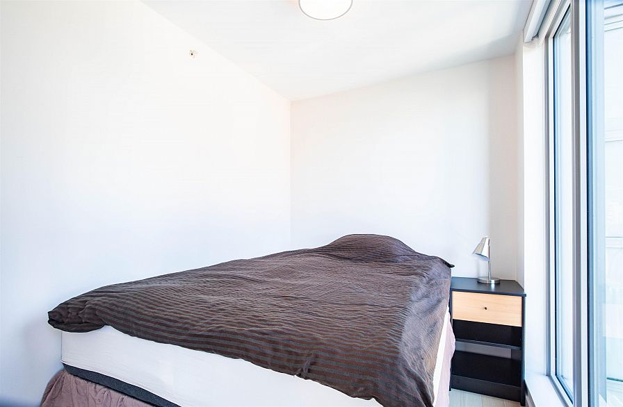 908 999 Seymour Street